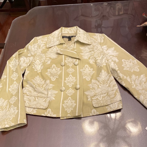 Apostrophe Jackets & Blazers - Pale yellow green brocade blazer. Size 14.
